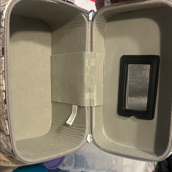 Paris Print Cosmetic Bag - Picture 7 of 8